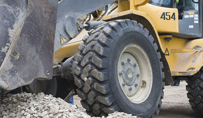 More solid and wear resistant agricultural tyres