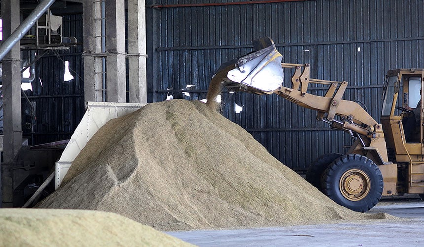 Agricultural tyres which provide more stability during lifting manoeuvres