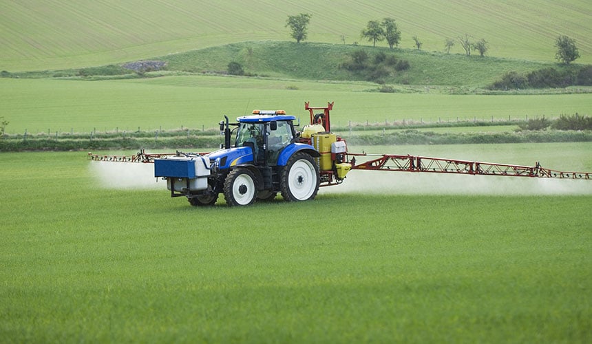 Narrow tyres with a steel belt can easily cope with double tanks and long boom arms